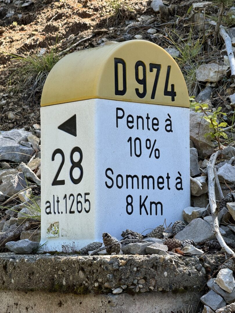 Kilometerstein unterwegs